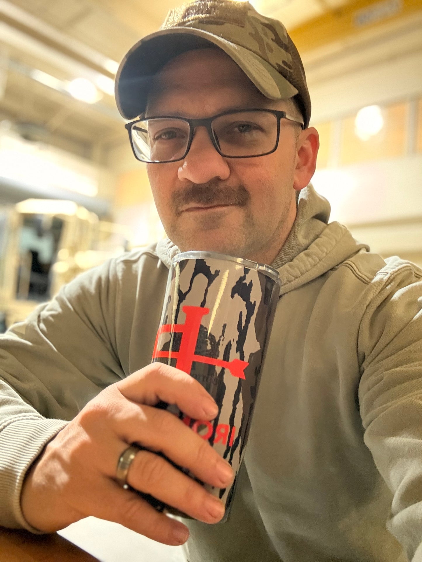 Iron Pines™ 20 oz Insulated Tumbler – Camo w/ Blaze Orange Brand